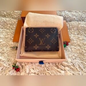 Louis Vuitton Lisa Wallet